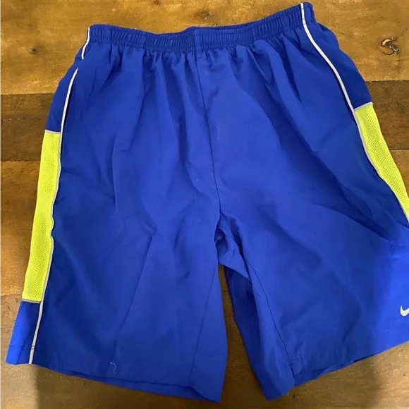 Nike Men's Blue Athletic Shorts - Picture 2 of 4